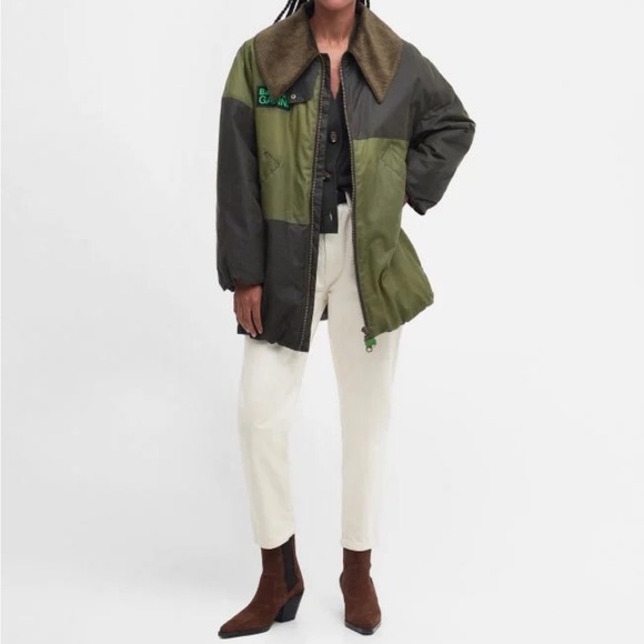 + GANNI corduroy-trimmed padded color-block waxed-cotton jacket
UK 10 - Picture 2 of 8